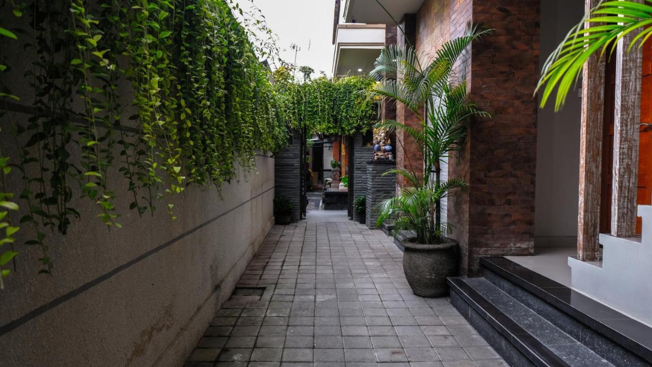 Kubu De Uma Hotel Seminyak  Exterior photo